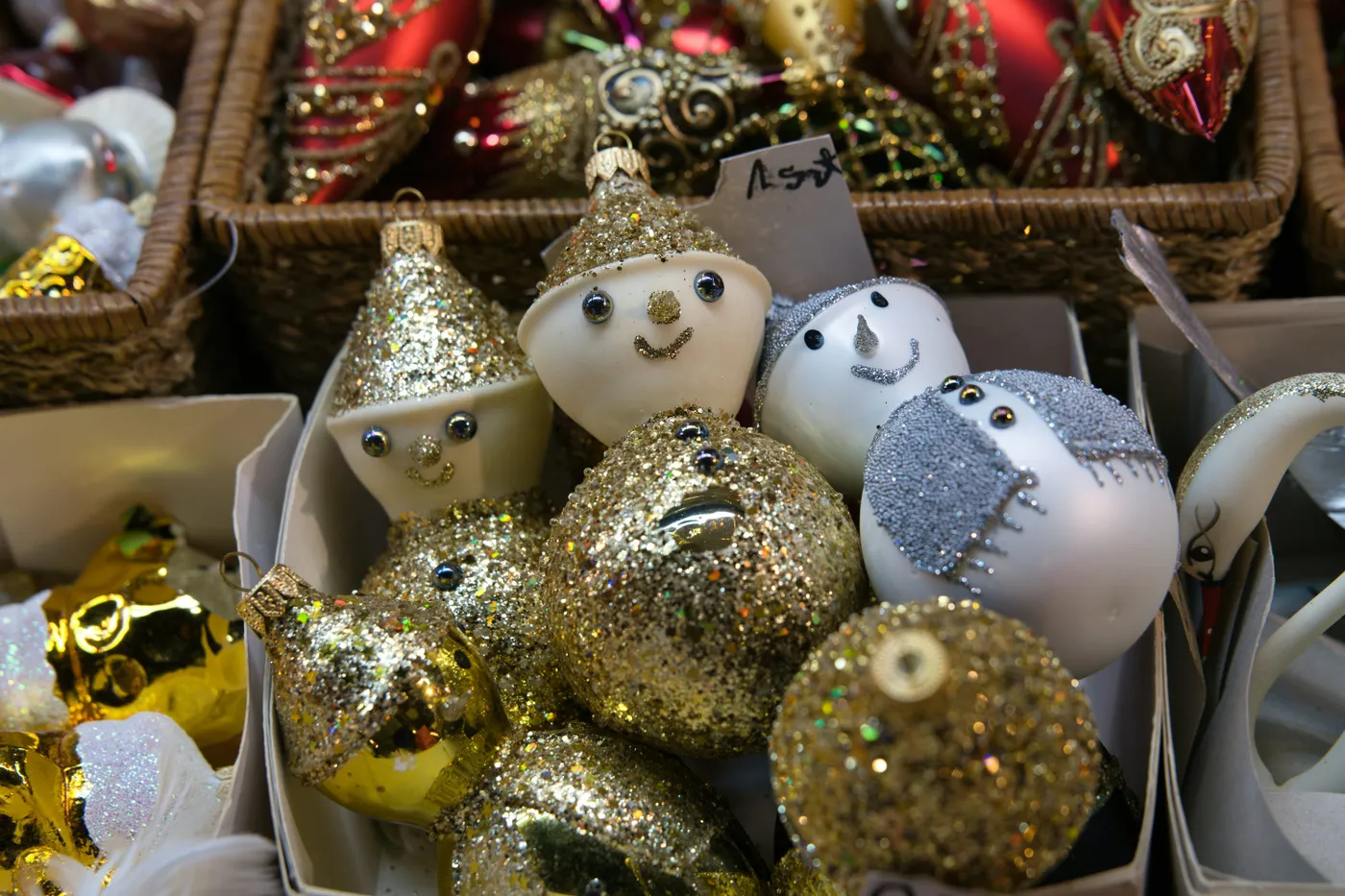 Assortment of festive christmas ornaments with glitter - Free Photo on  Unsplash