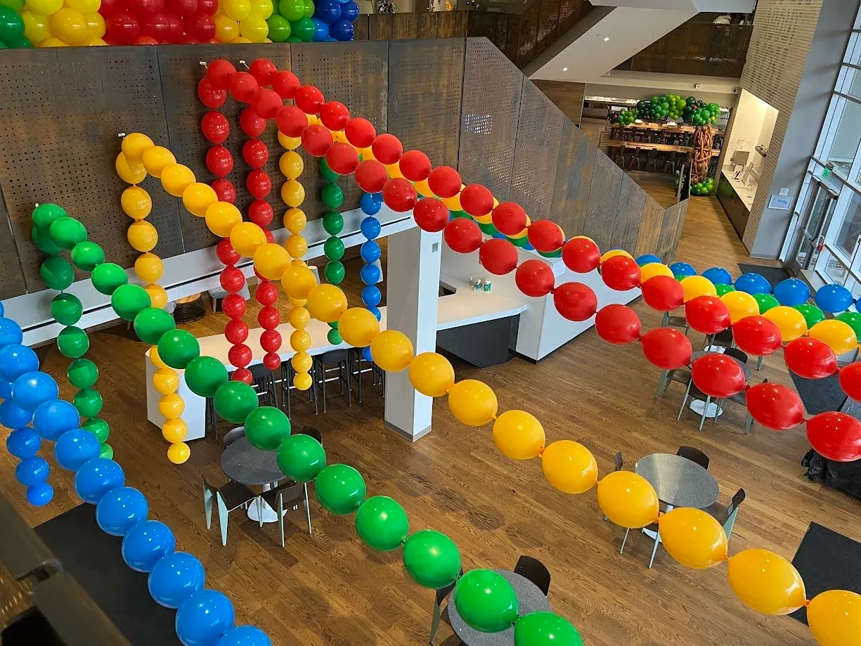 Balloon drops, ceiling decorations, balloons on the ceilngs — West  Bloomfield & Southeast Michigan Balloon Deliveries, Balloon Installations,  and Local pick-up