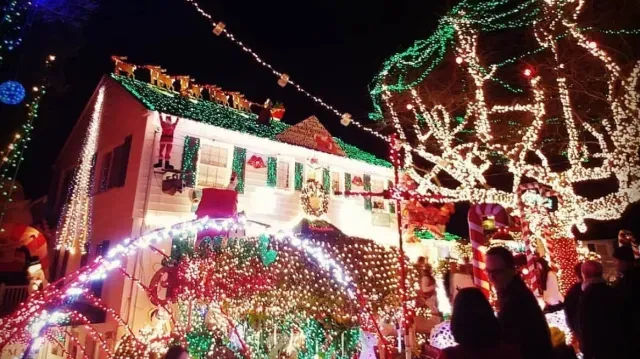 Best Seattle Christmas Lights for 2023 - Tinybeans