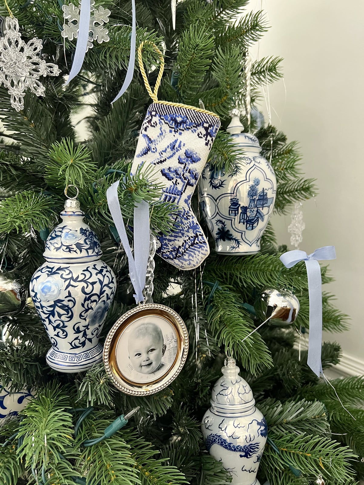 Blue and White Chinoiserie Christmas Tree - Pizzazzerie