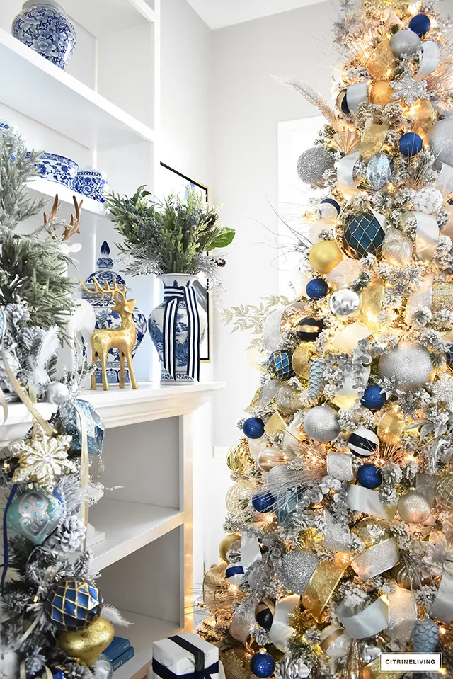 BLUE AND WHITE CHRISTMAS LIVING ROOM - CITRINELIVING