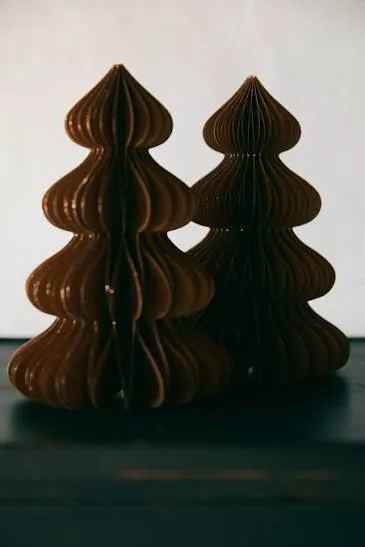 Brown Small paper fir tree decoration at H&M Home | H&M IE