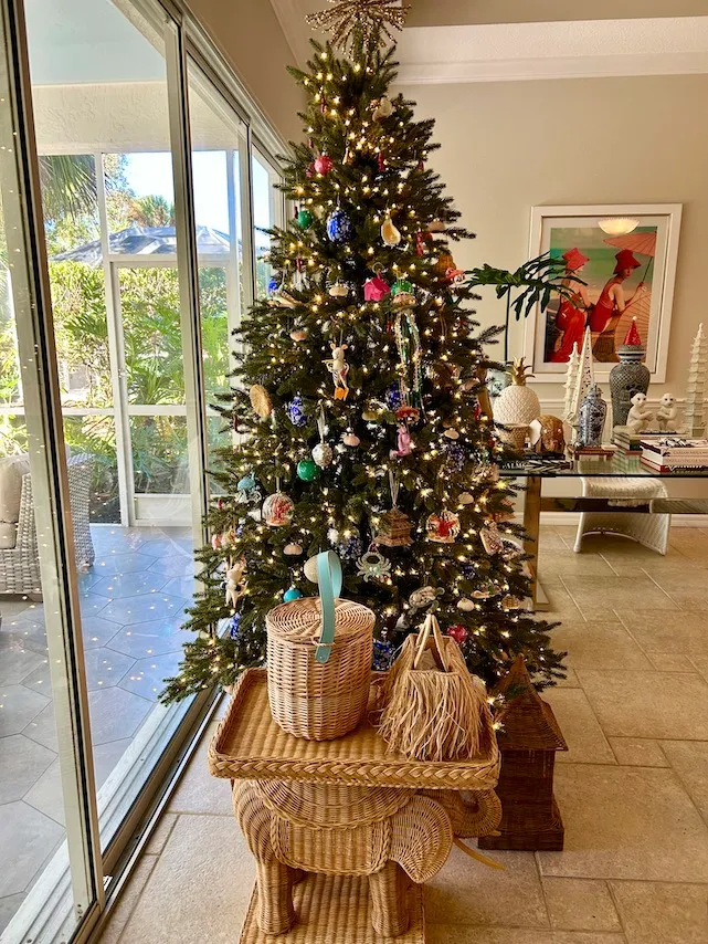 Chinoiserie Chic: Christmas Decorating @ CCC & Black Friday