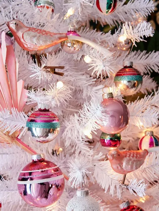 Christmas Comes in Full Color at This Designer's Home