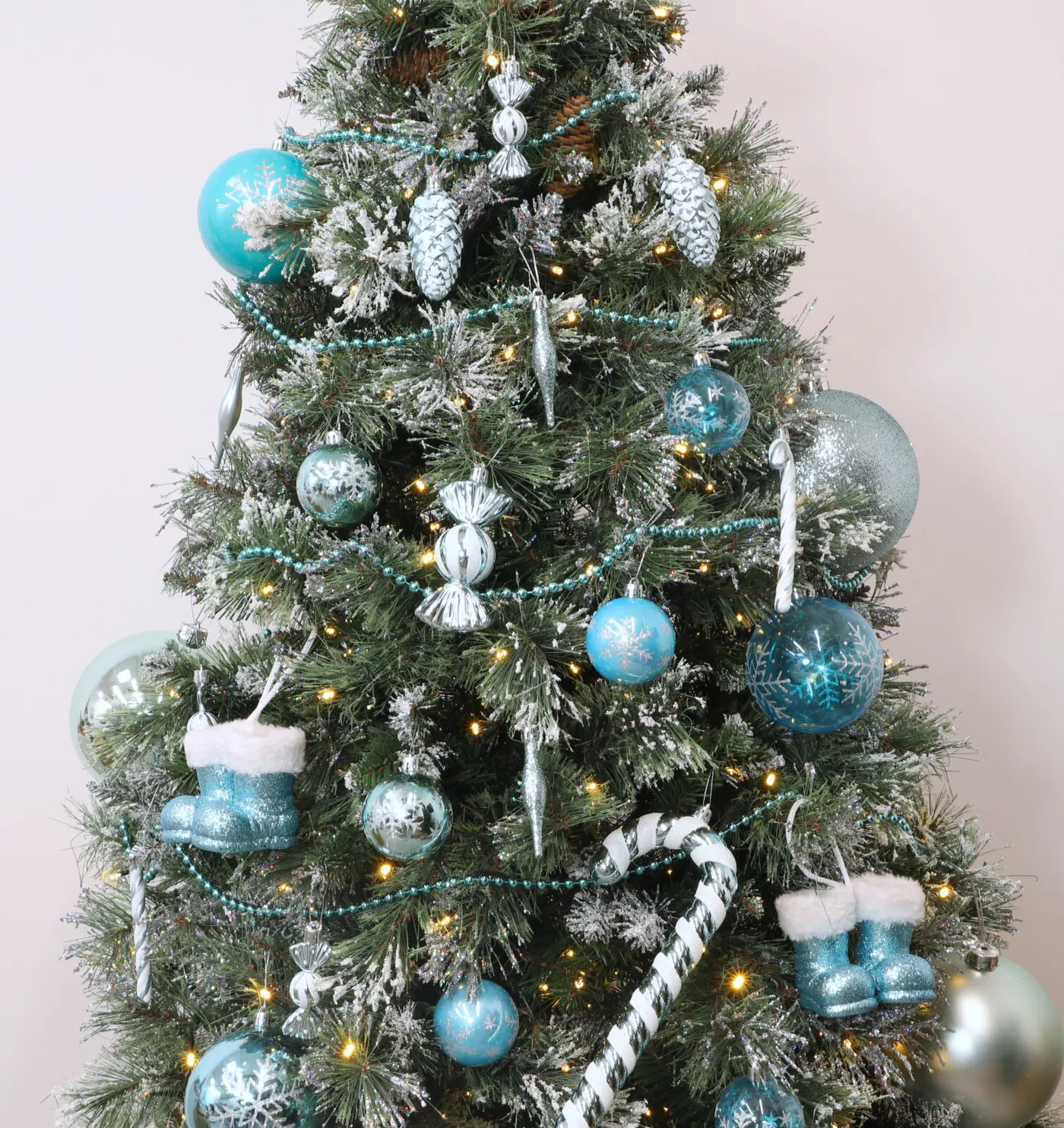 Christmas Concepts® Pack of 5-100mm Turquoise/Ice Blue Baubles With Snowflake Decoration - Christmas Tree Baubles
