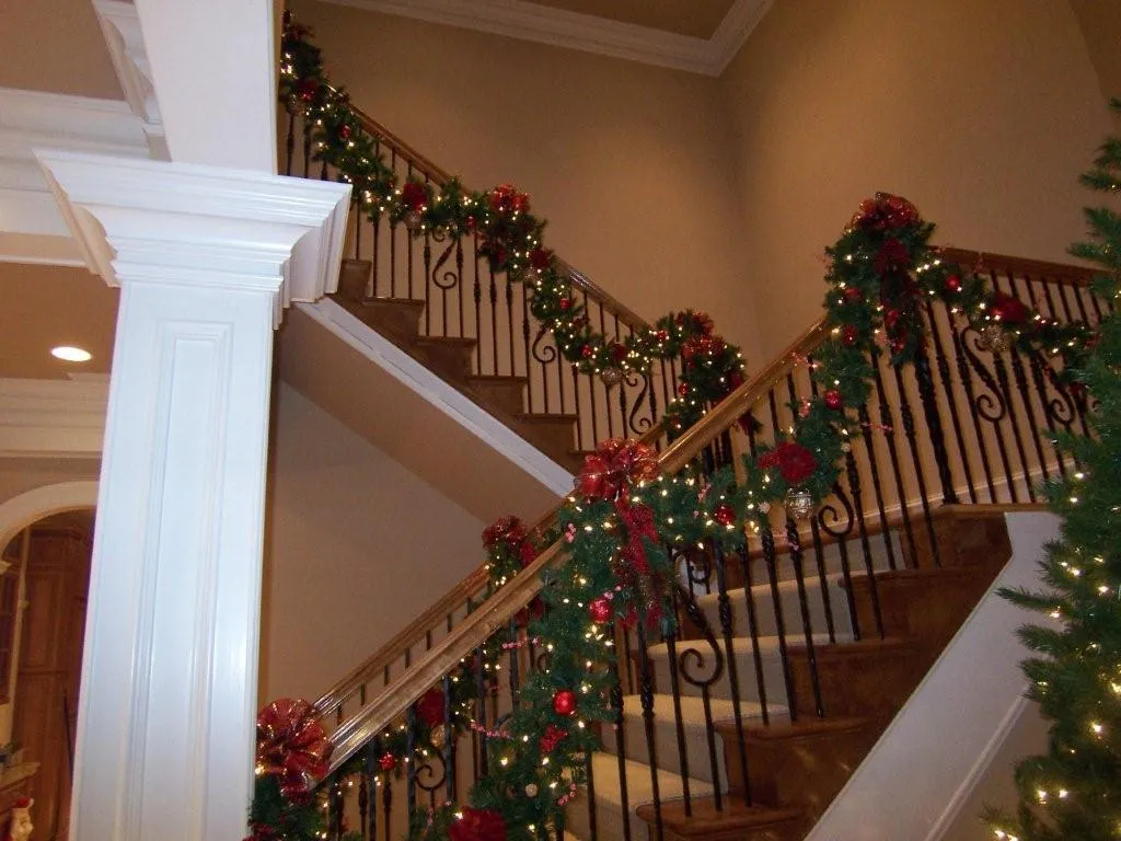 Christmas – Deck the Halls with Beautiful Garland | West Cobb Magazine