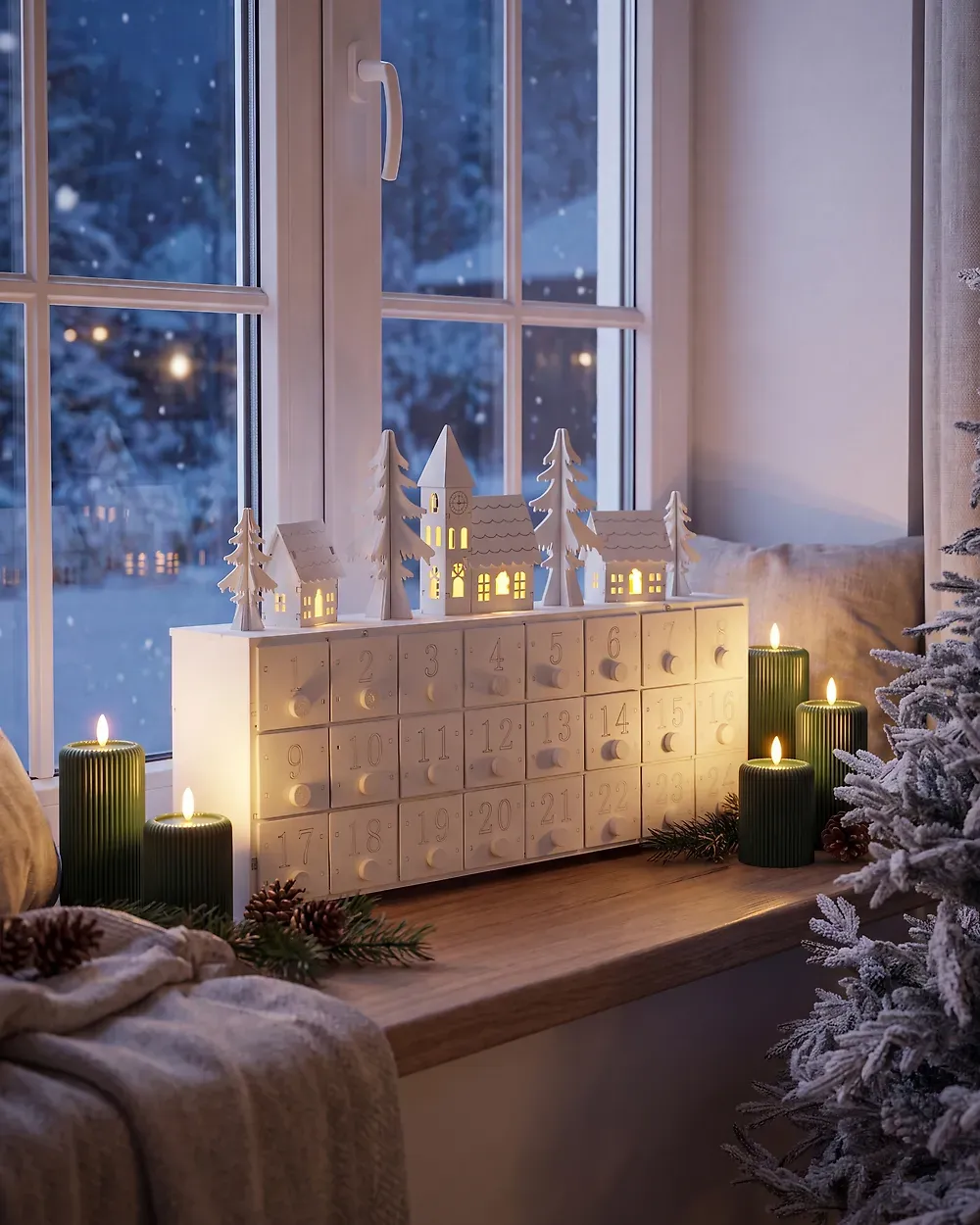 Christmas Decoration LED MUONIO 24 cm Advent Calendar White - Beliani.nl