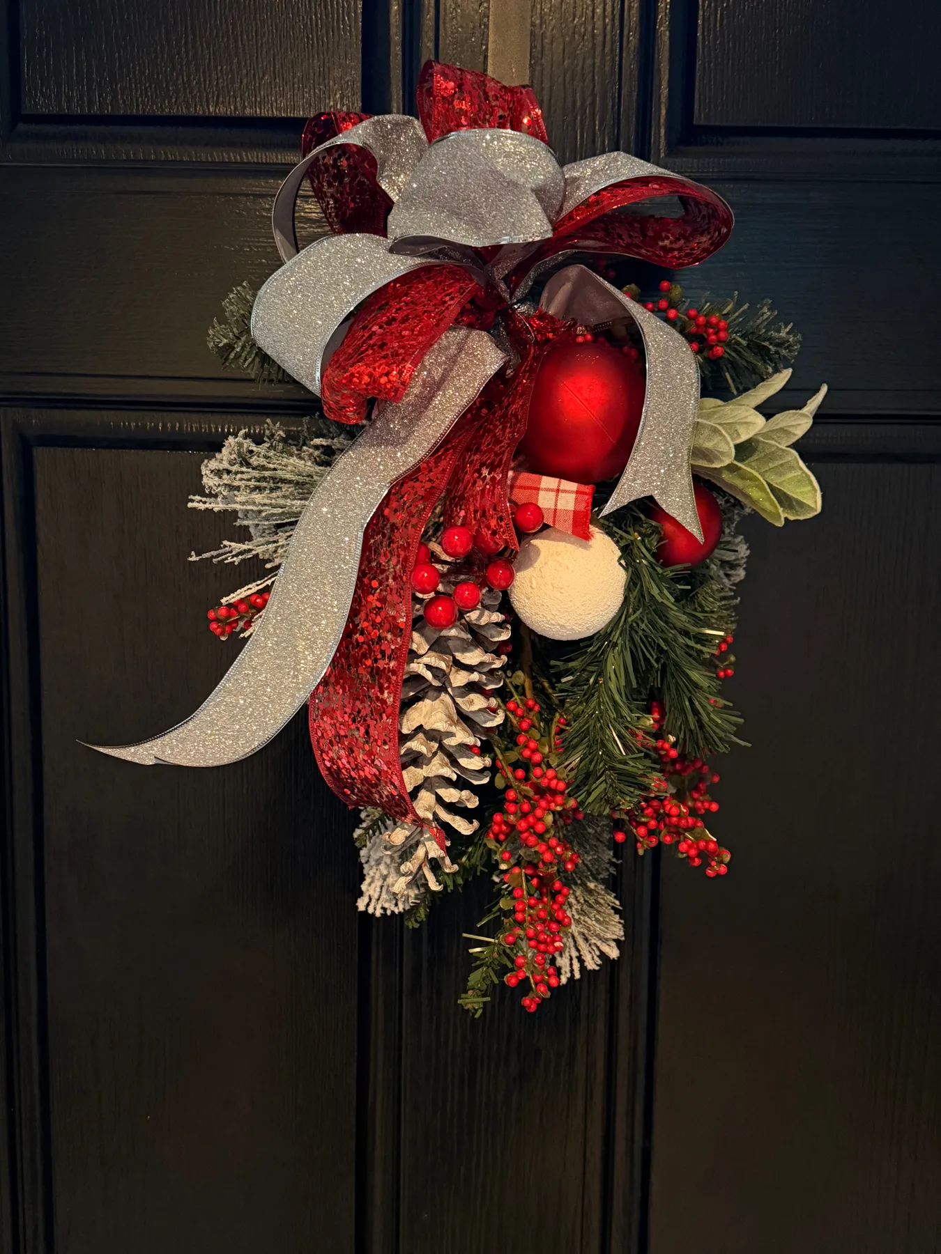 Christmas Door Swag – Premium Holiday Décor – Door2Door Christmas