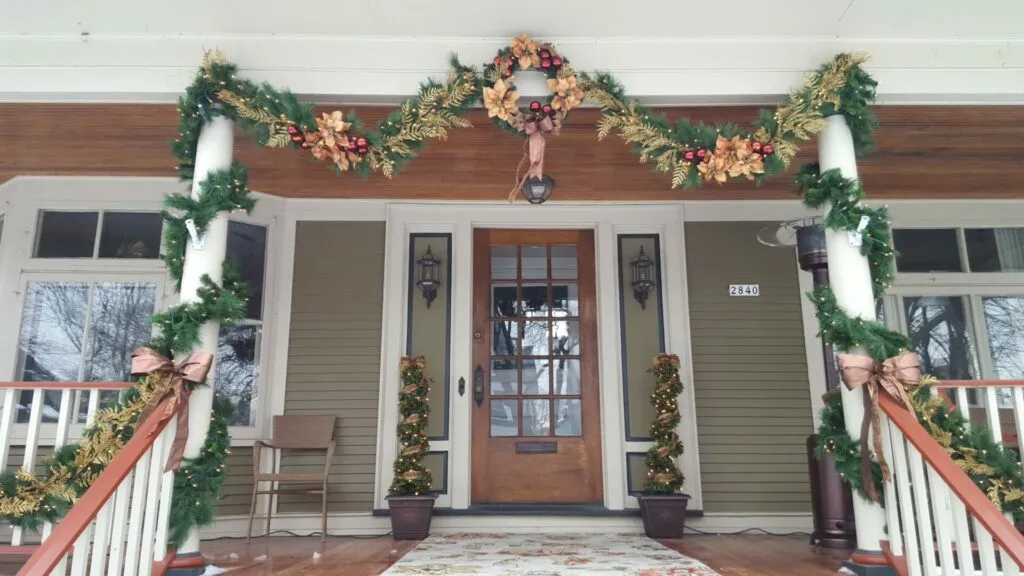 Christmas | Holiday Décor | Milwaukee, WI | Bloom! Landscaping