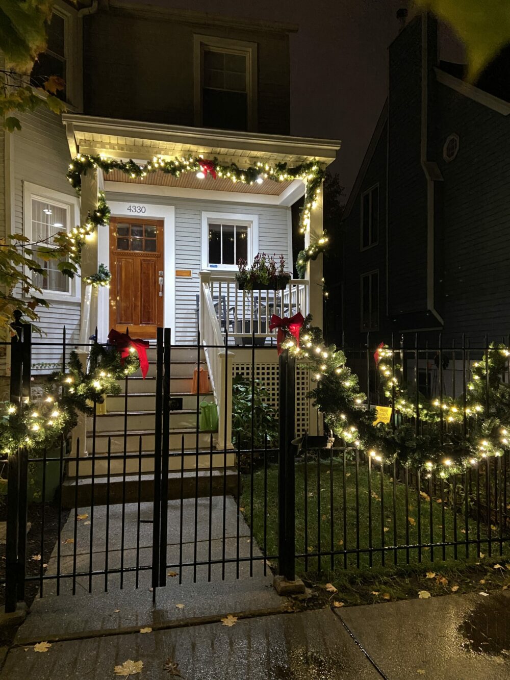 Christmas Holiday Lighting Installation Professionals in Roswell GA
