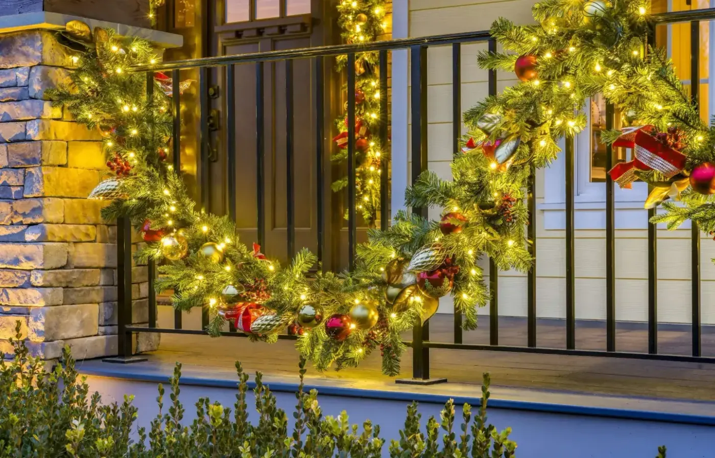 Christmas Lighting - Precision Lighting and Decor