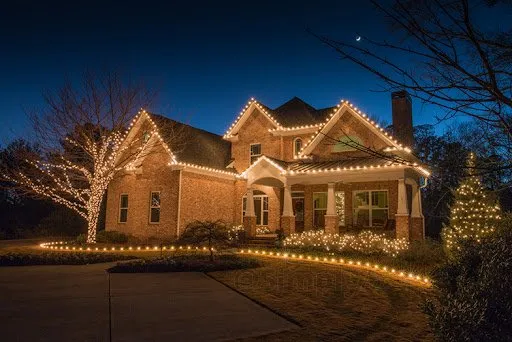 Christmas Lights Installation - oleanderoutdoorlighting.com