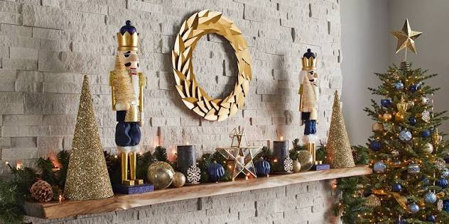 Christmas Mantel Décor Ideas for Your Fireplace - Homedepot.ca