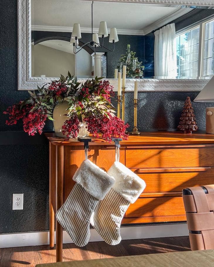 Christmas Stocking Decorating Ideas for a Festive Home - Farmhousehub