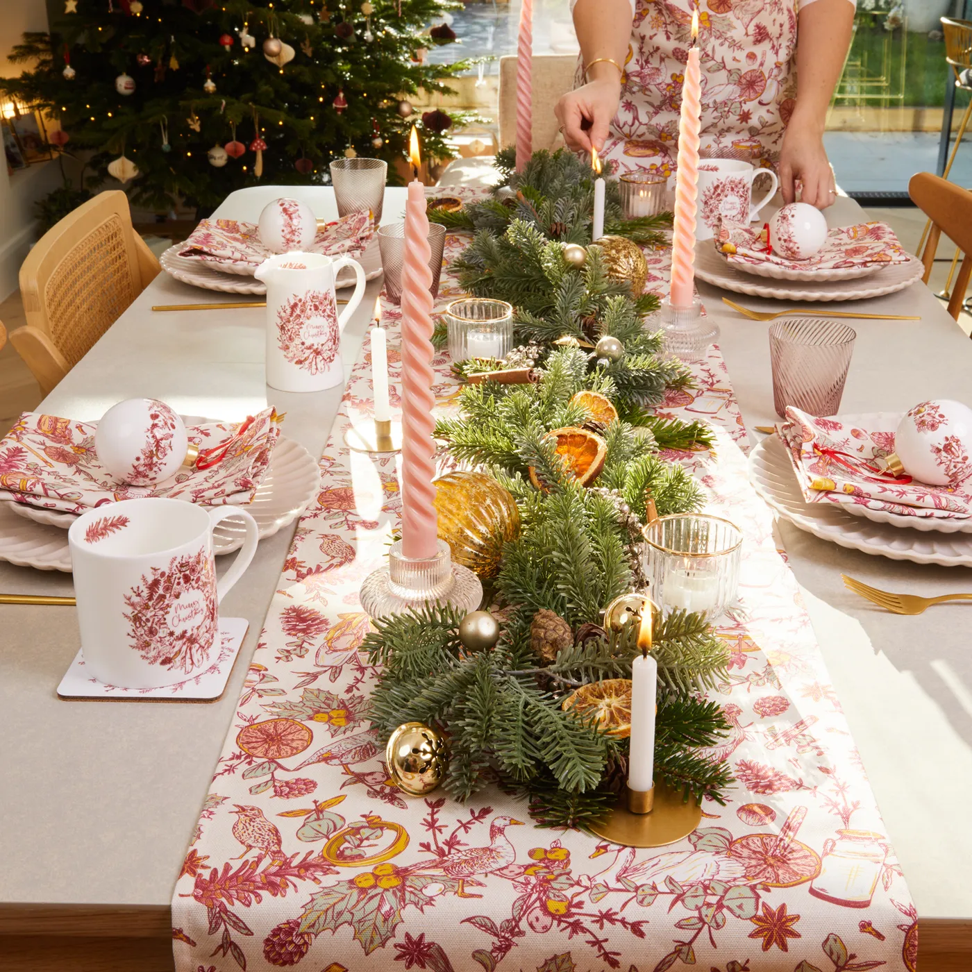Christmas Table Decor Inspiration and Ideas - Emily May Designs