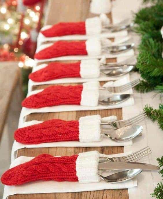 Christmas Table Setting Decorations Archives - Living Locurto - Cute Party Food, DIYs & Fun Ideas