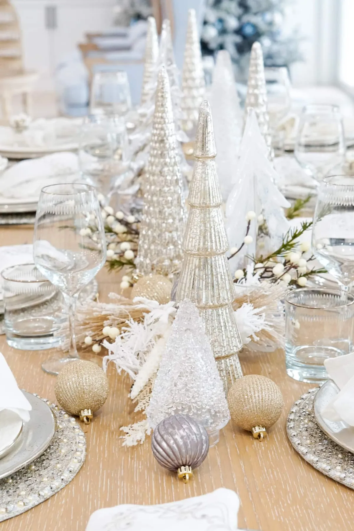 Christmas Tree Christmas Dining Table Centerpiece Ideas Dream Tablescape  Secured: 61 Christmas Centerpiece Ideas To Try