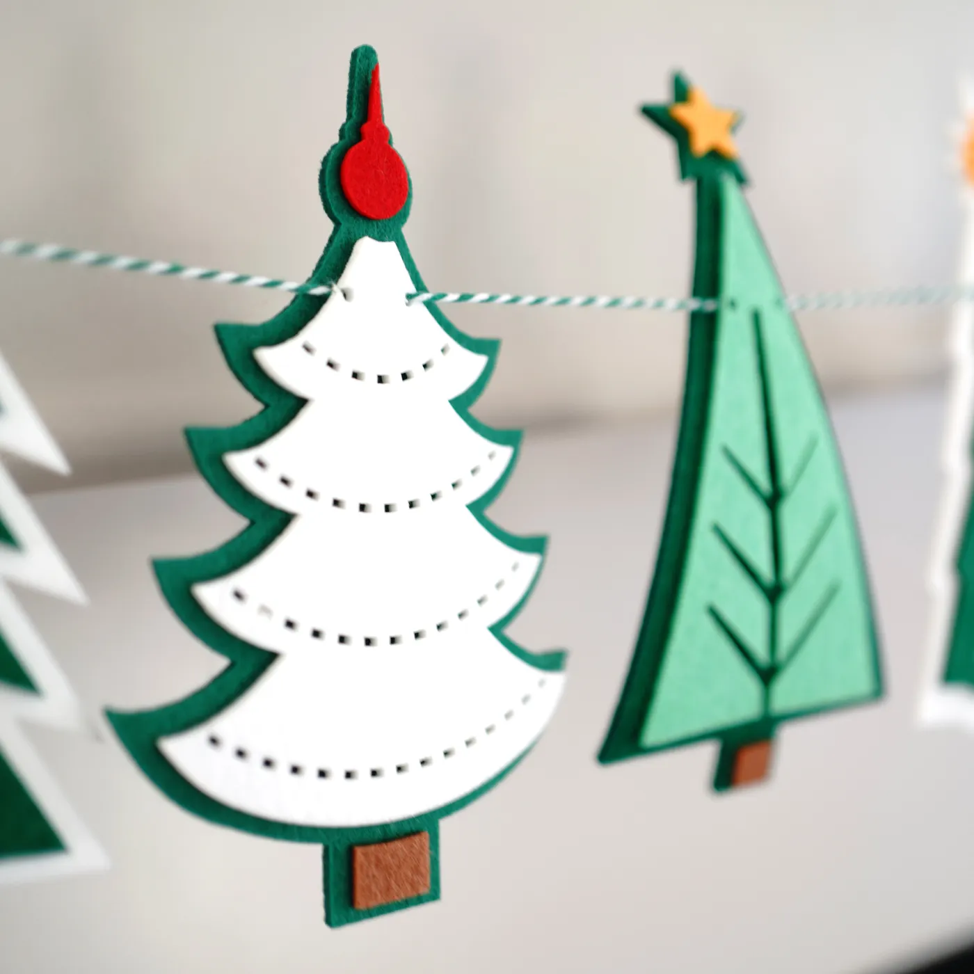 Christmas Tree Felt Garland | shopdecomod