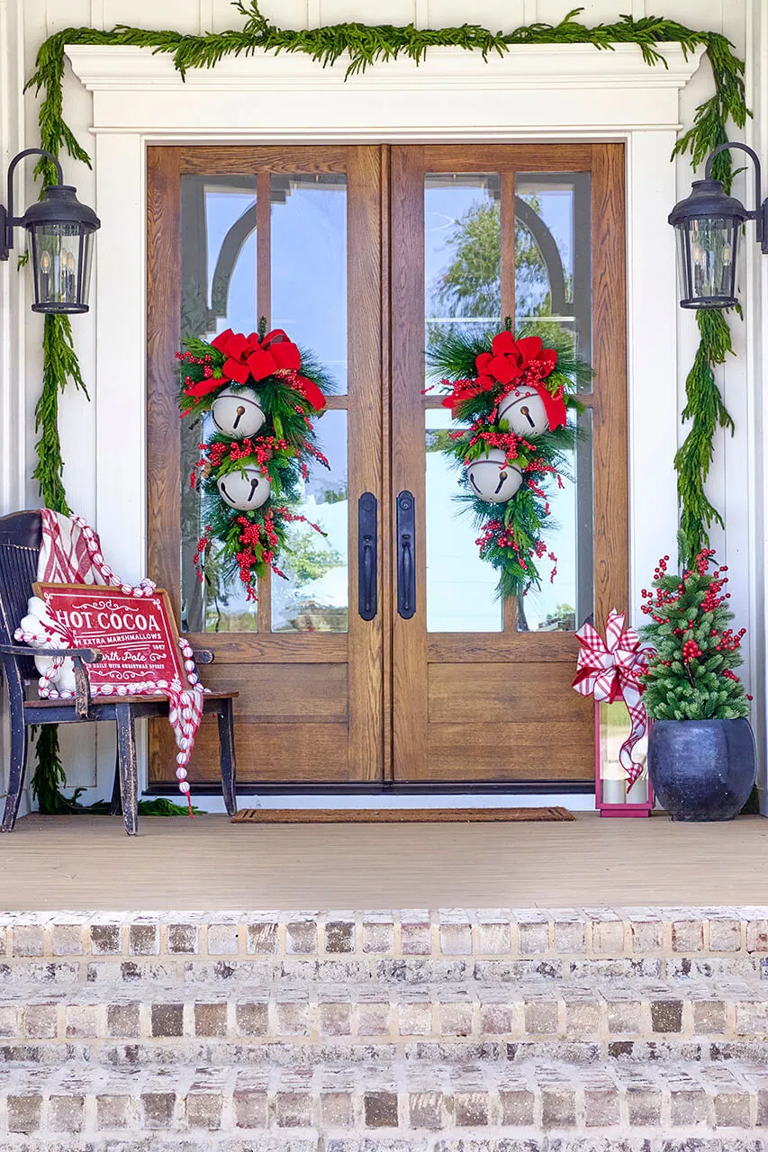 Christmas Trends 2025: Top Holiday Decor Ideas to Deck Your Halls - Decorator's Warehouse