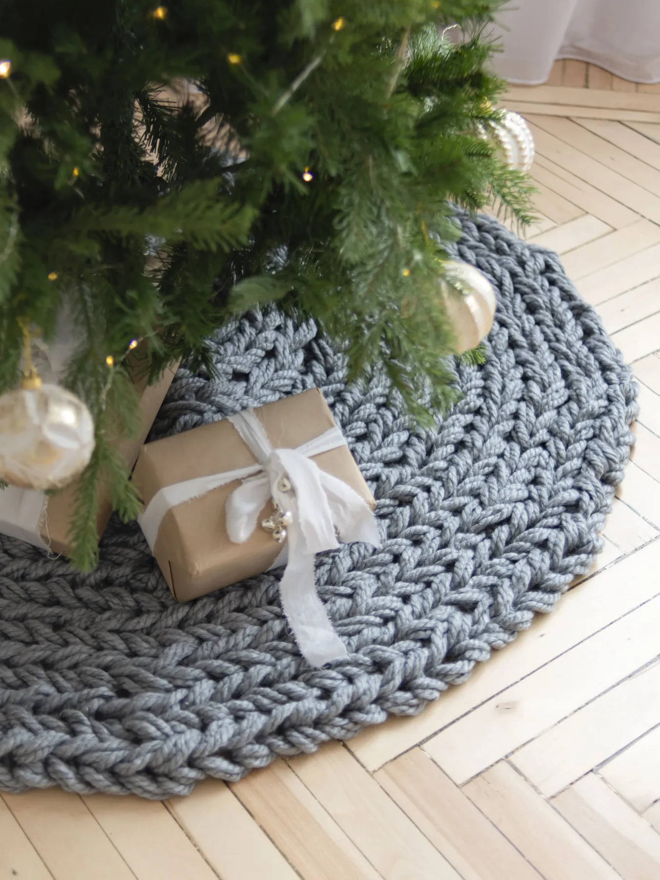 Chunky Knit Christmas Tree Skirts | Handmade | Anzy Home