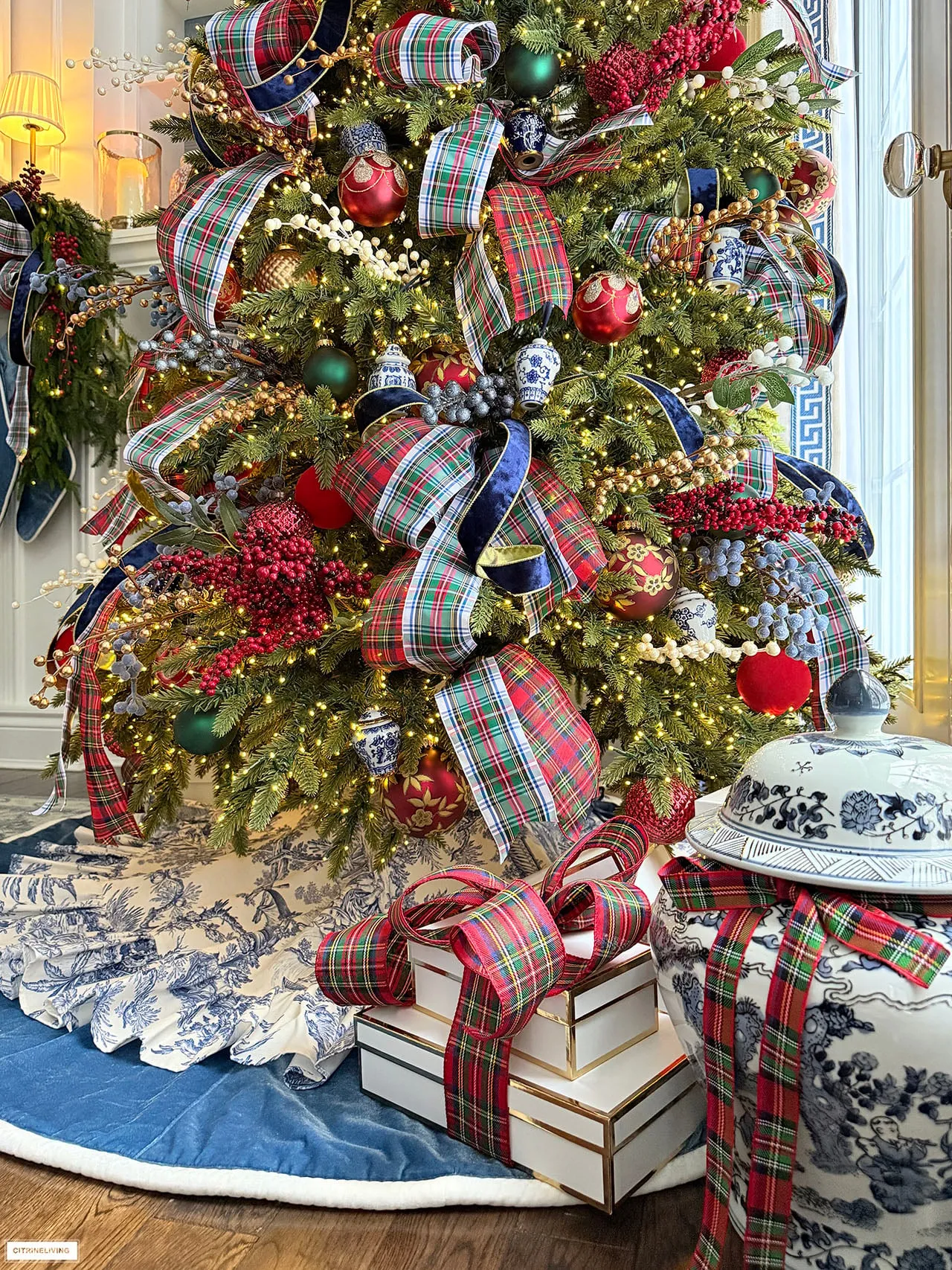 CLASSIC CHRISTMAS TREE | CITRINELIVING