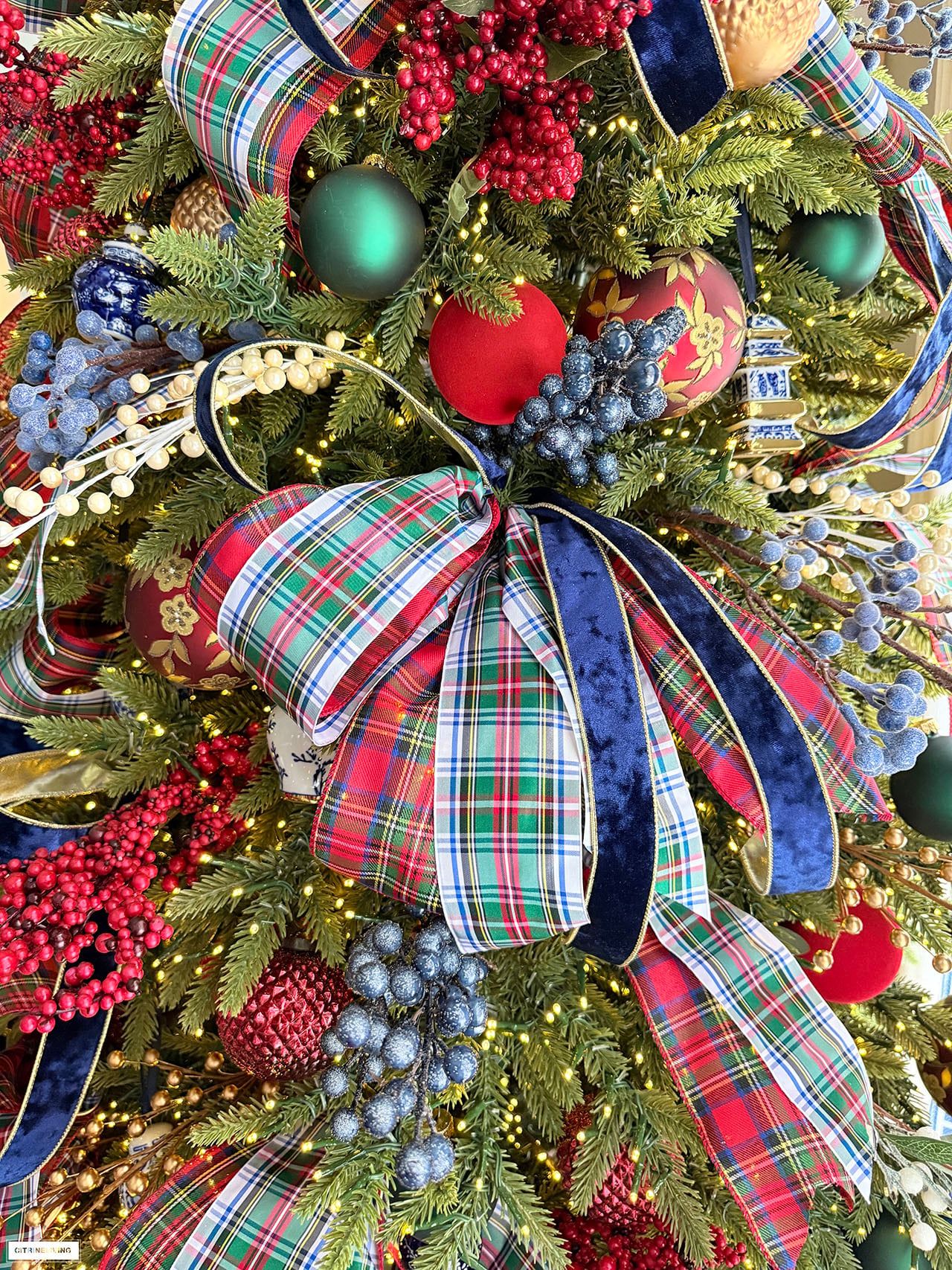 CLASSIC CHRISTMAS TREE | CITRINELIVING