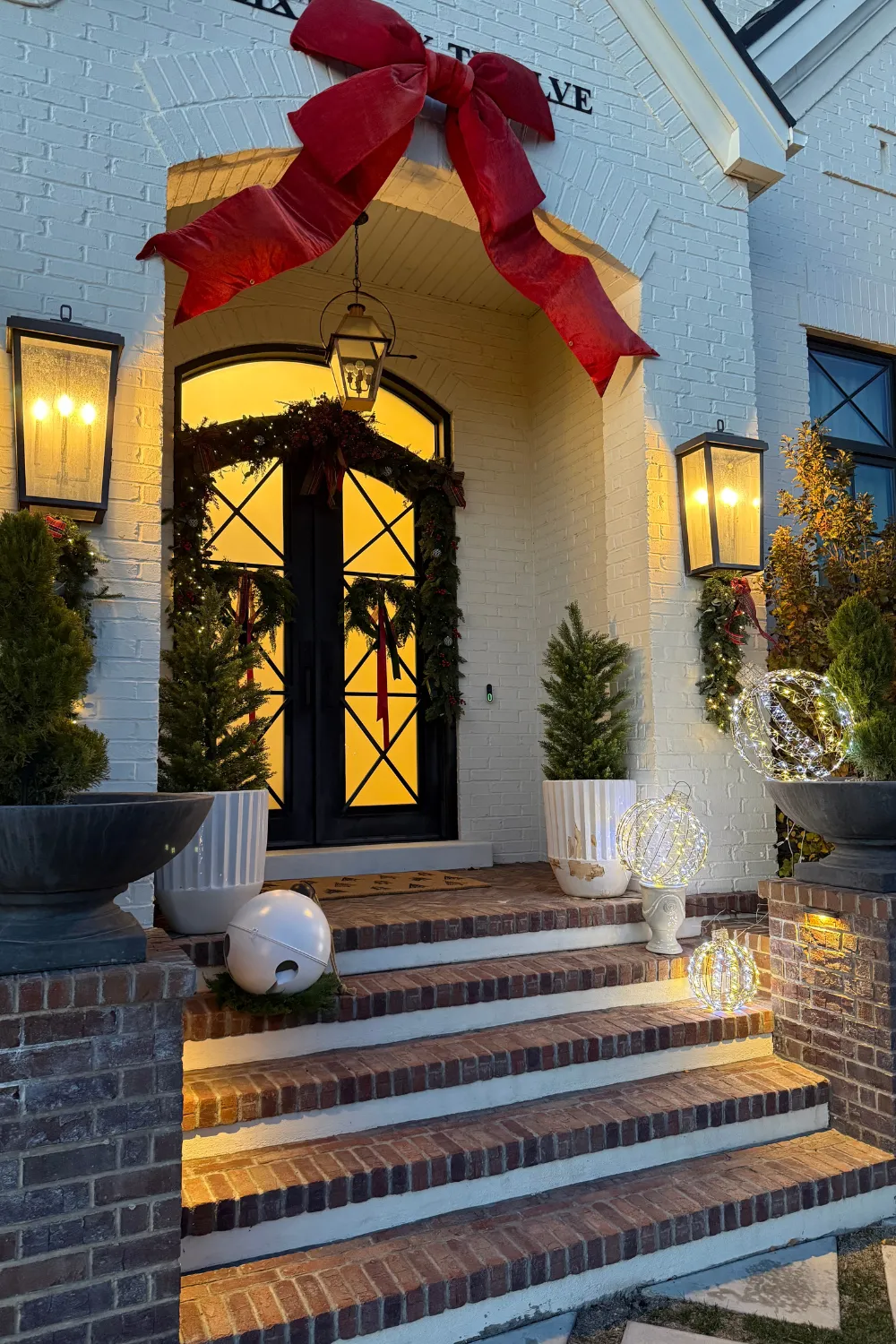 Classic Red and Green Christmas Porch Decor to Welcome the Holidays