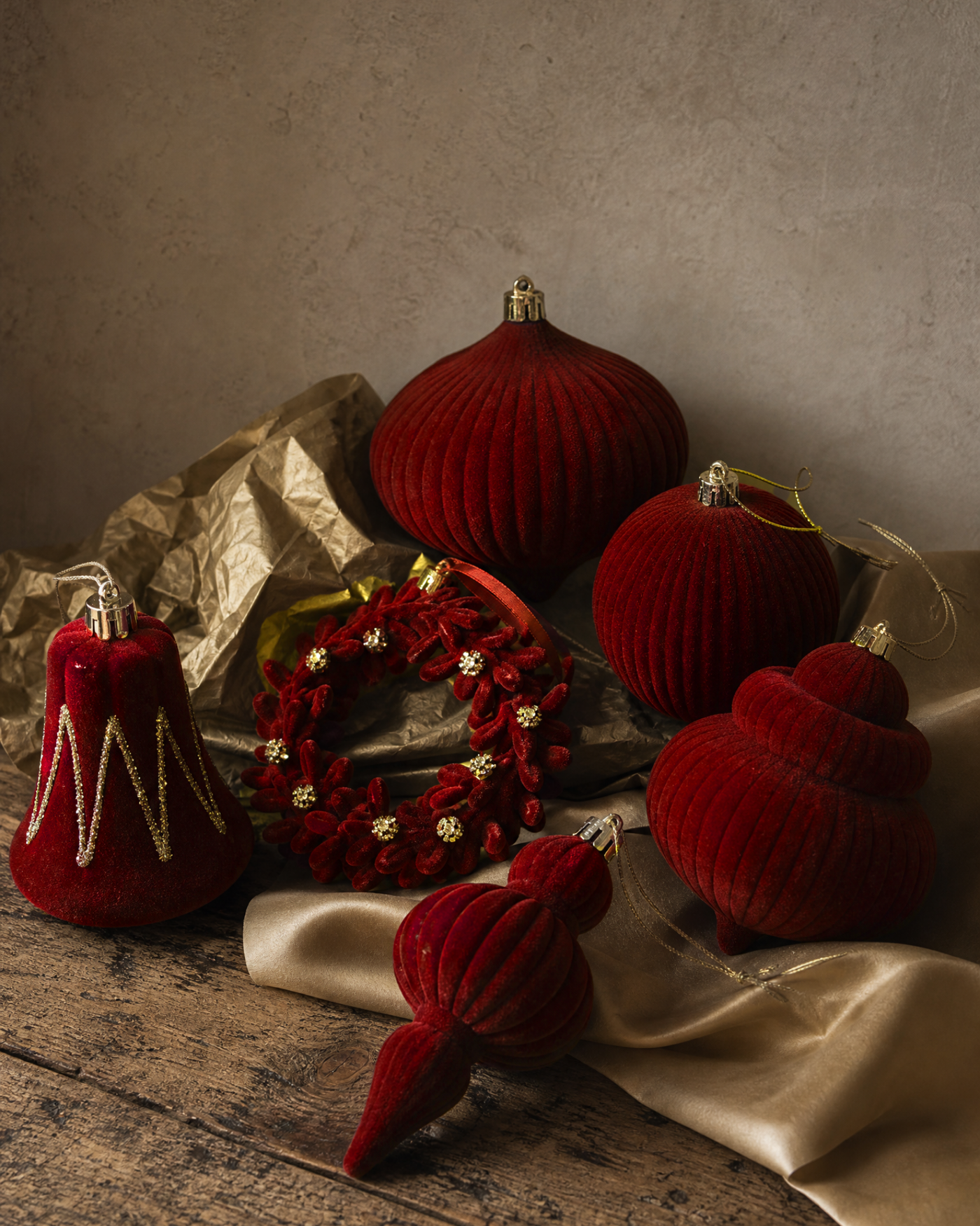 Classic Reds and Burgundy – 25th and Noel | Christmas Shop, Christmas  Ornaments, Christmas Decor