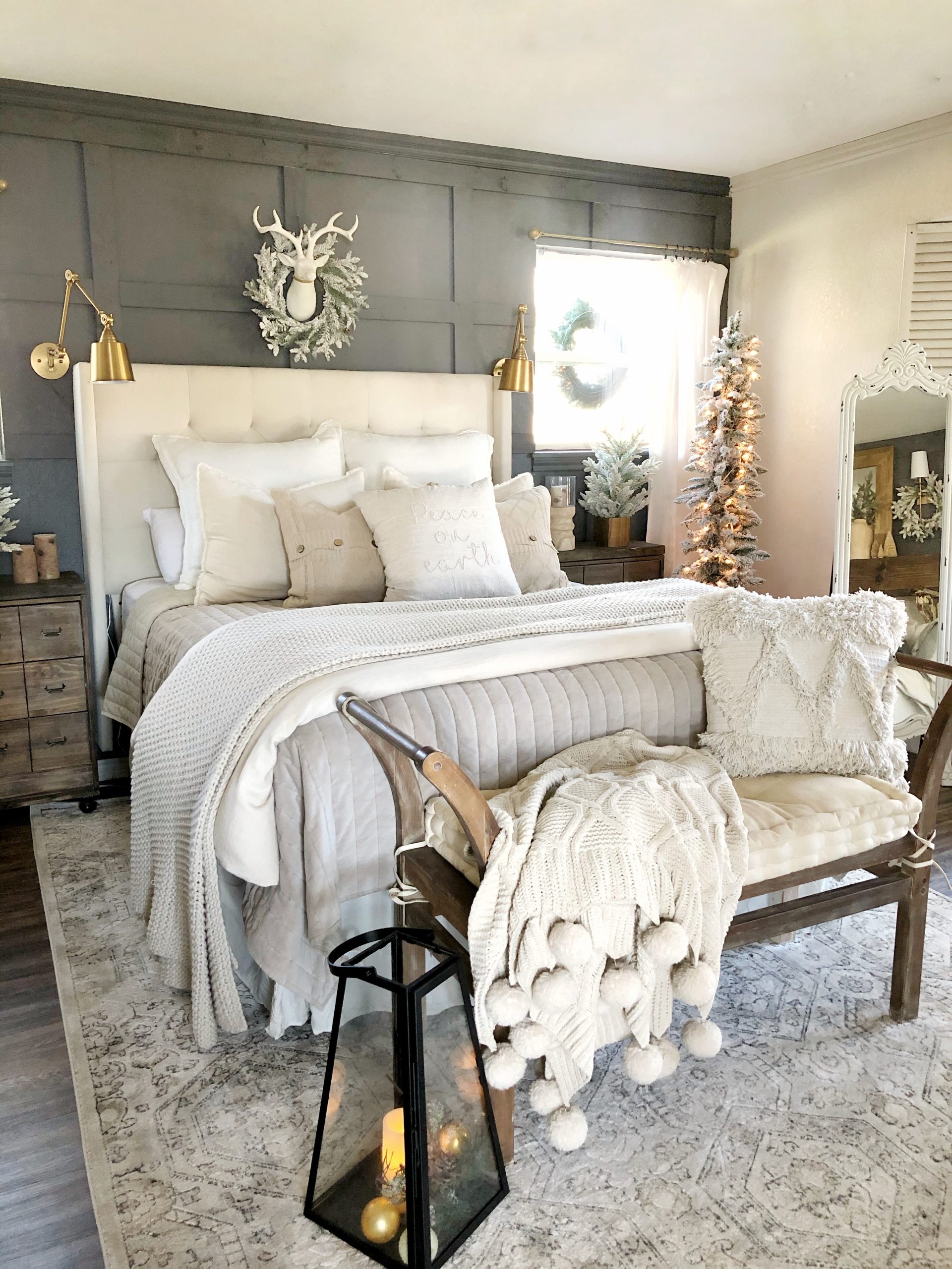 Cozy And Festive Bedroom | Creating A Cozy Bedroom For The Holidays