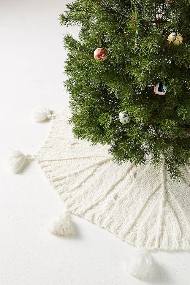 Cozy Knit Tree Skirt | AnthroHome