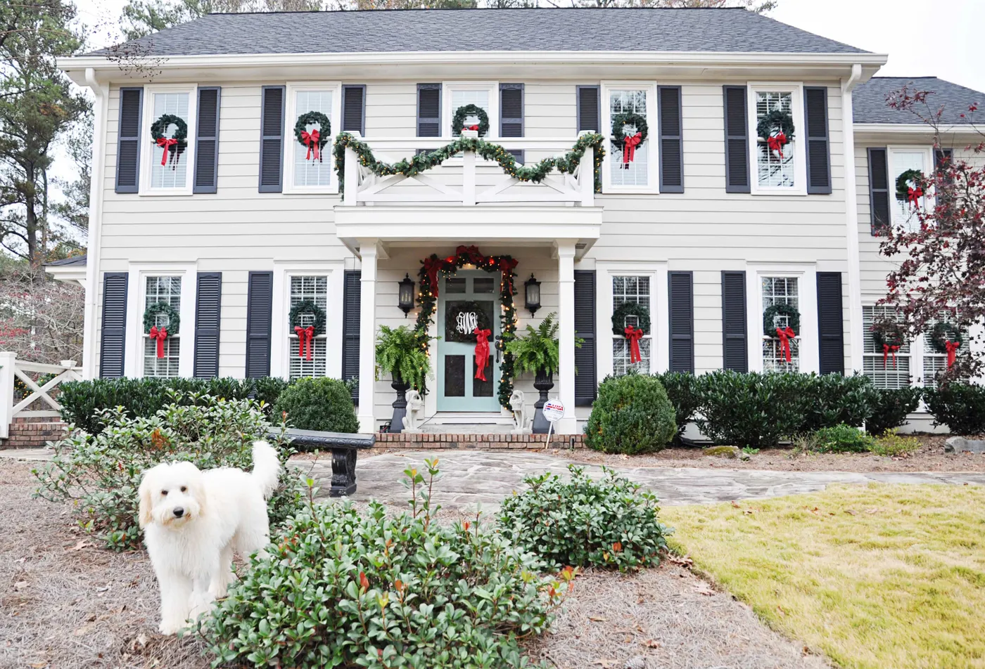 Daily Delight {How to Make Christmas Bows} – Dixie Delights