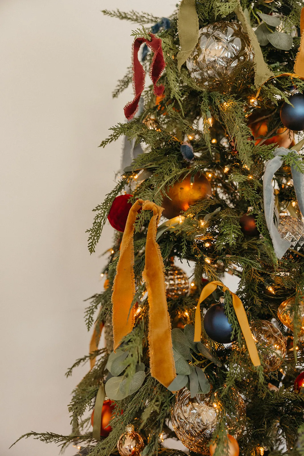 Decking the Halls: A Peek Into Our Christmas Wonderland - Hunters Of  Happiness