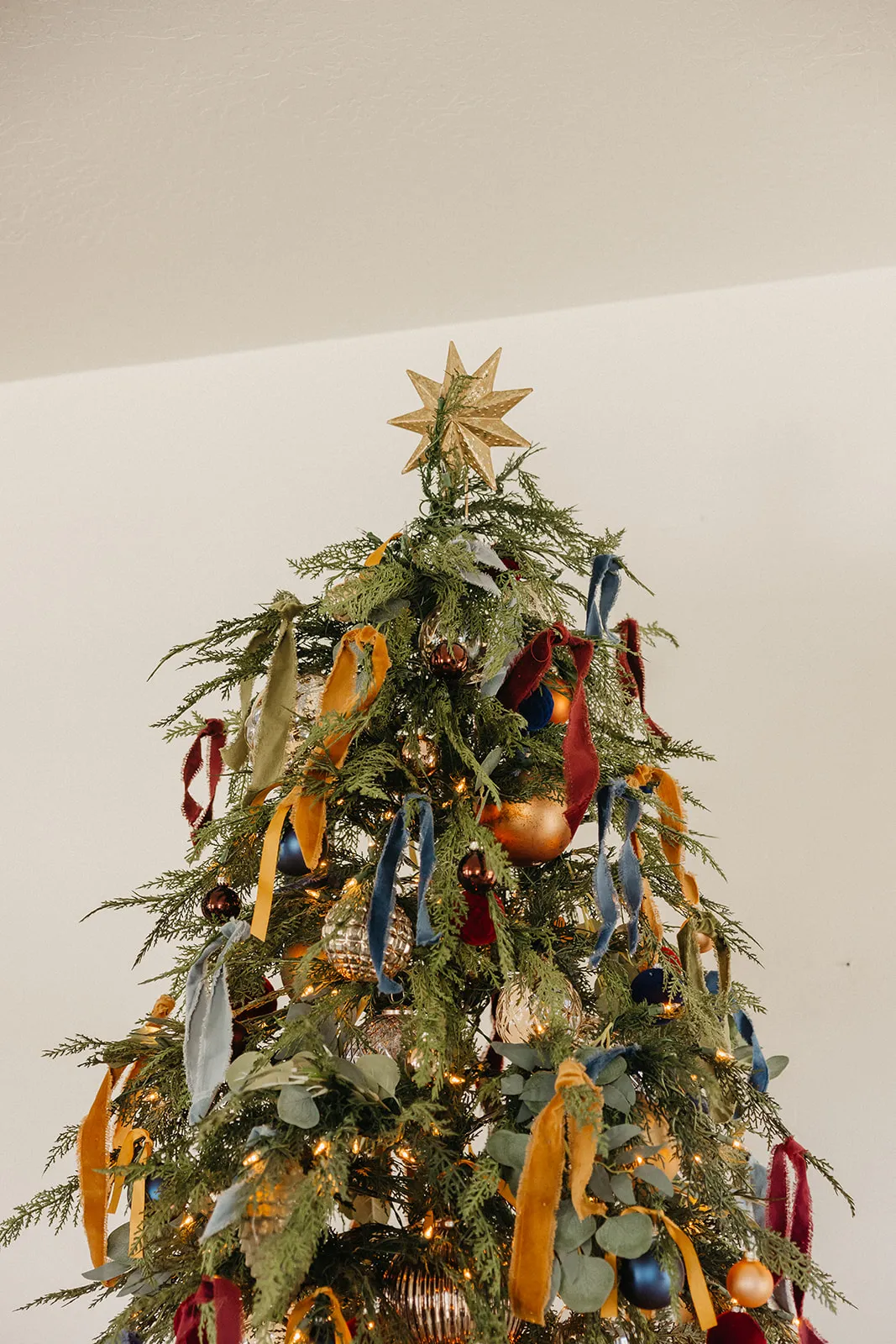 Decking the Halls: A Peek Into Our Christmas Wonderland - Hunters Of  Happiness