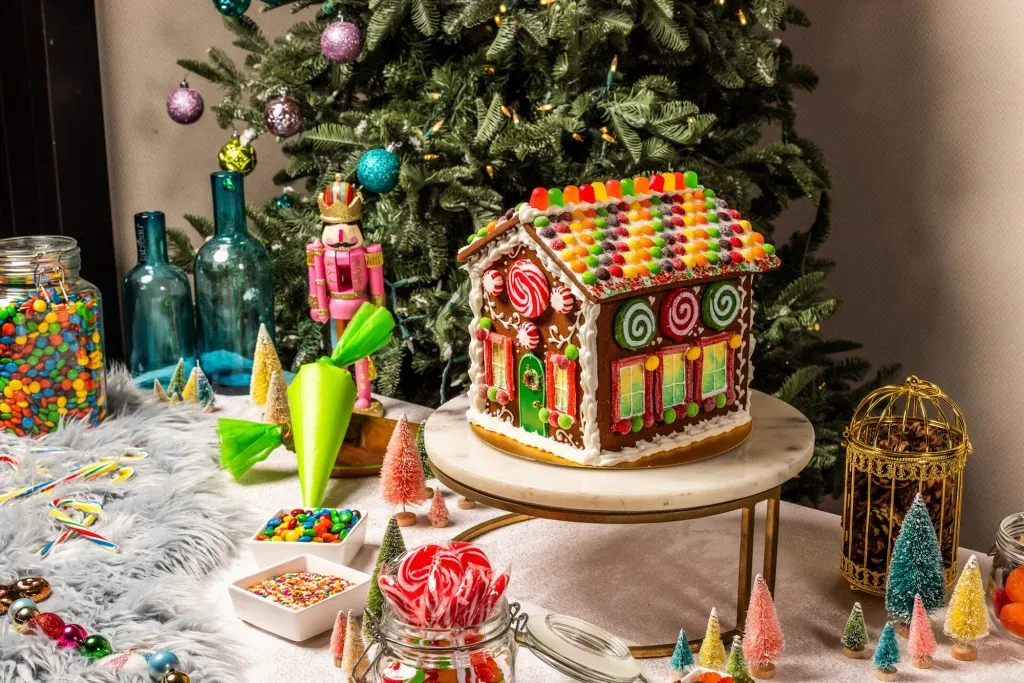 Decorate your own gingerbread house with the help of a pro at the Four Seasons Resort and Residences Vail | VailDaily.com