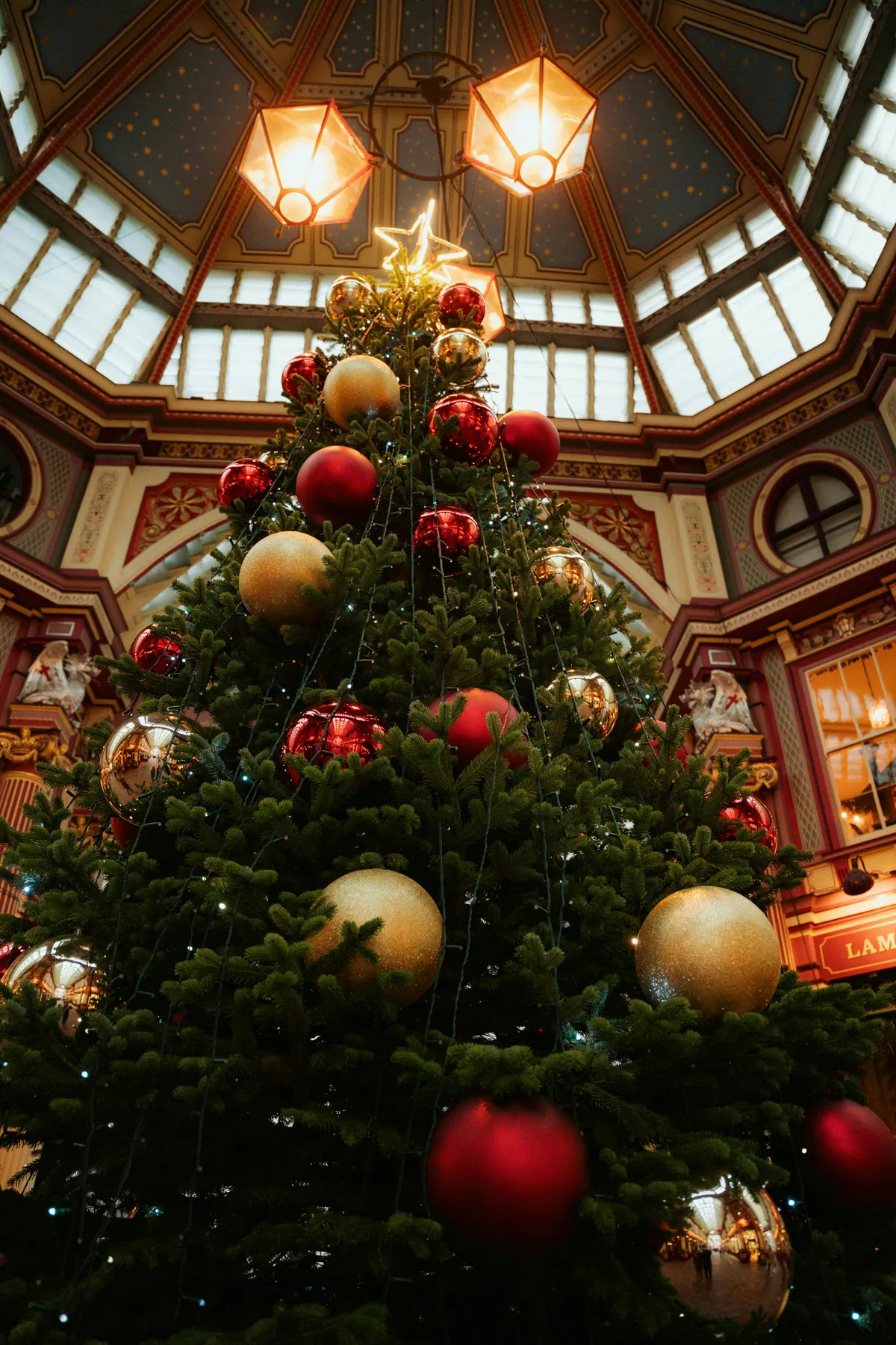 Decorated christmas tree with ornaments and lights