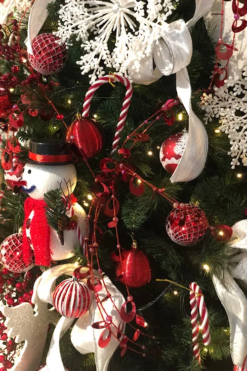 Decorated Trees – Trendy – Vanda Win Artificial Flowers & Plants