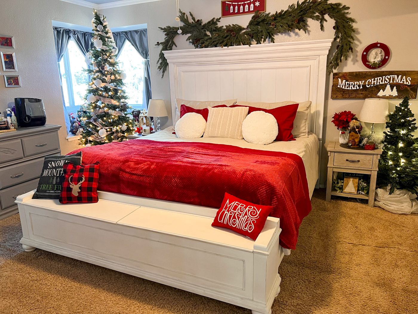 decorating a bedroom for christmas Archives - Budget Equestrian