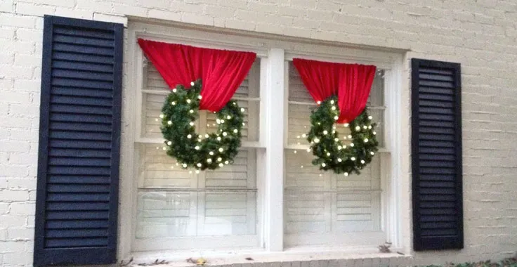 Decorating Ideas For Your Windows This Holiday Season