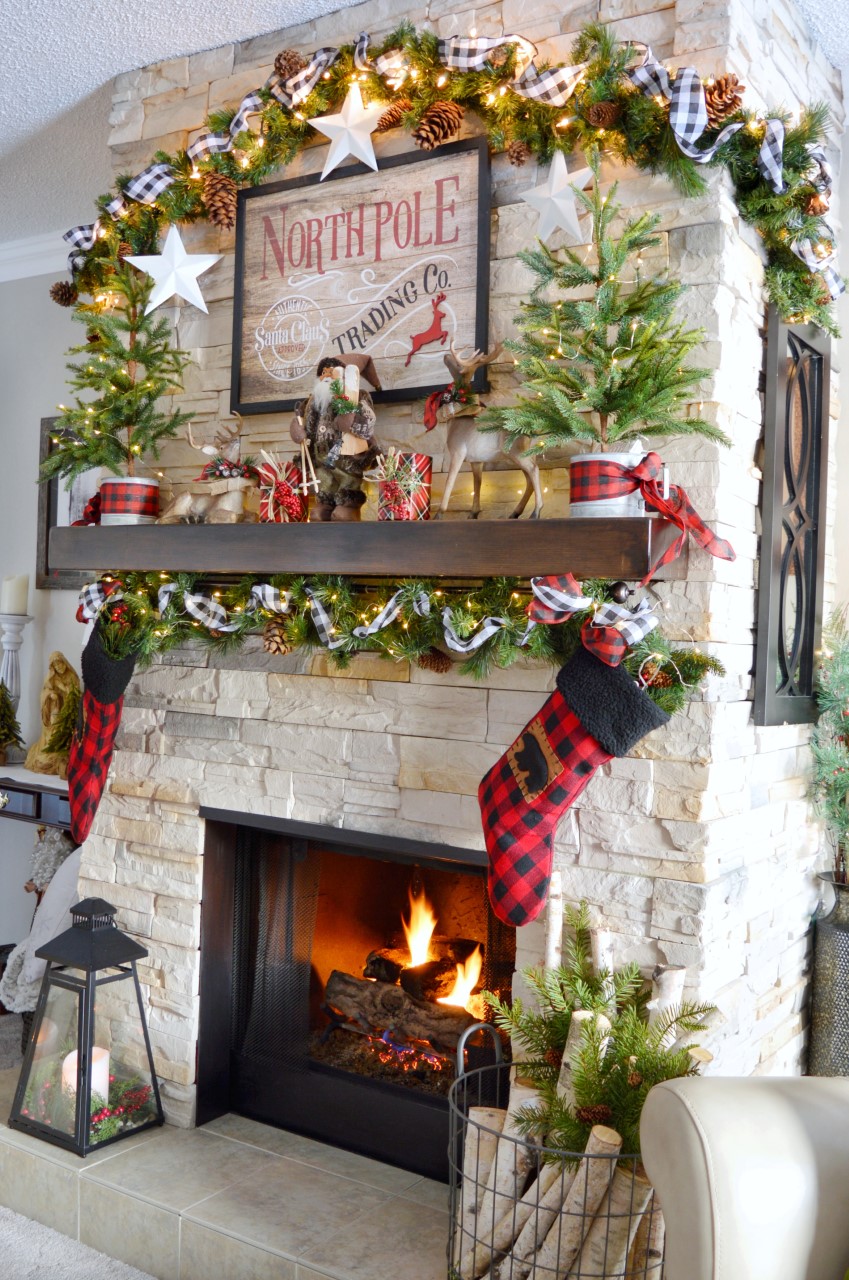 Dining Delight: Christmas Mantel and Fireplace