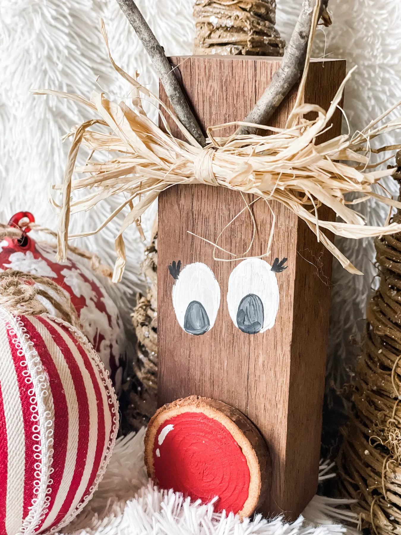 diy-wood-block-reindeer-14 -