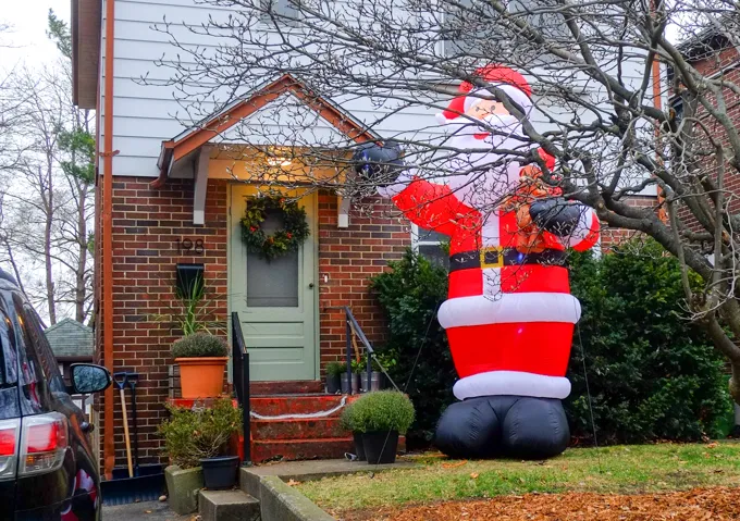 doors, holiday edition – as I walk Toronto