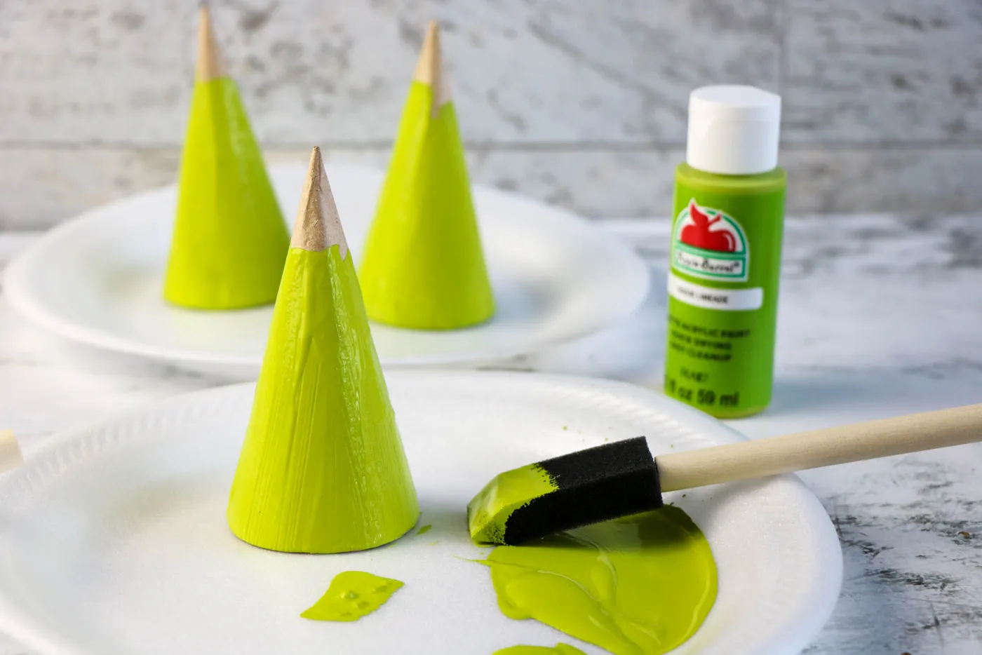 Easy DIY Grinch Cardboard Cones - the-gingerbread-house.co.uk