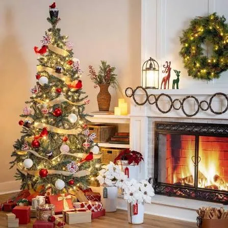 Elegant White and Gold Christmas Tree + Holiday Décor Ideas Christmas decor