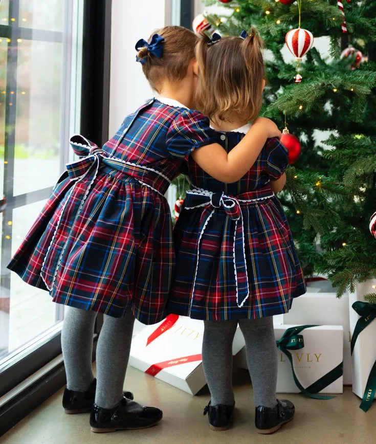 Estelle's: CHRISTMAS THEMES OF RALPH LAUREN, VINTAGE AND VICTORIAN