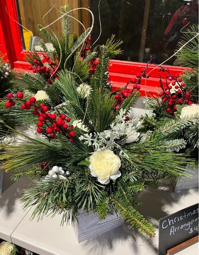 Evergreen Arrangements | Jurek Trees | Clarence, NY