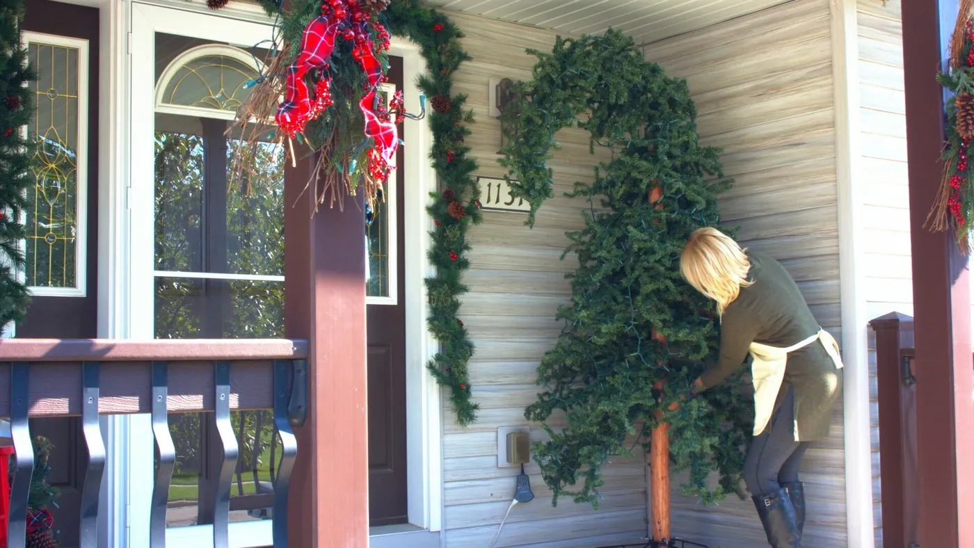 Farmhouse Christmas Front Door Decorating - Country Door Blog
