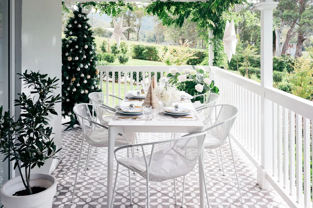 Festive Table Decoration Ideas to Inspire Your Holiday Dining Space | King Living