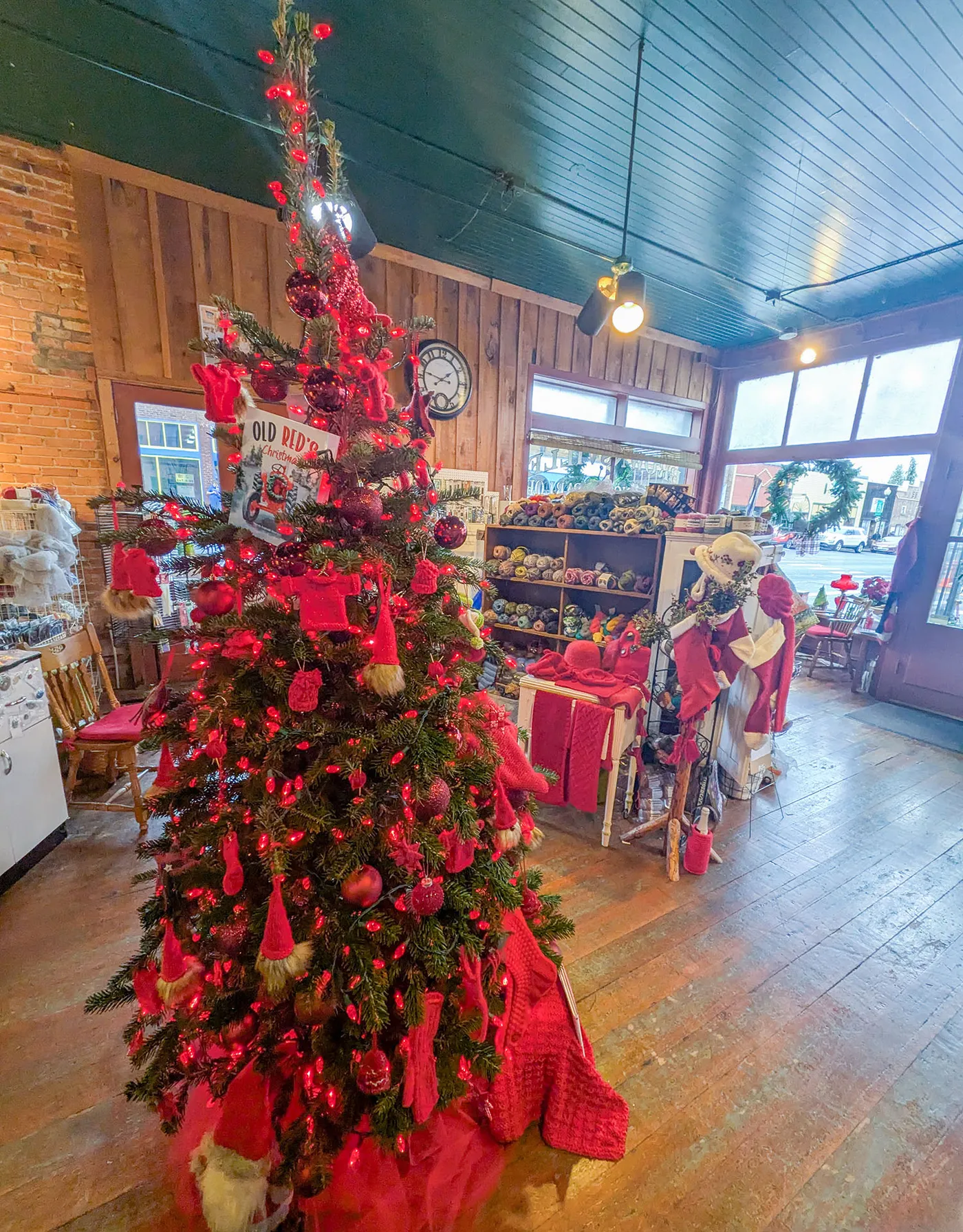 Festive trees bring Brownsville together - The New Era