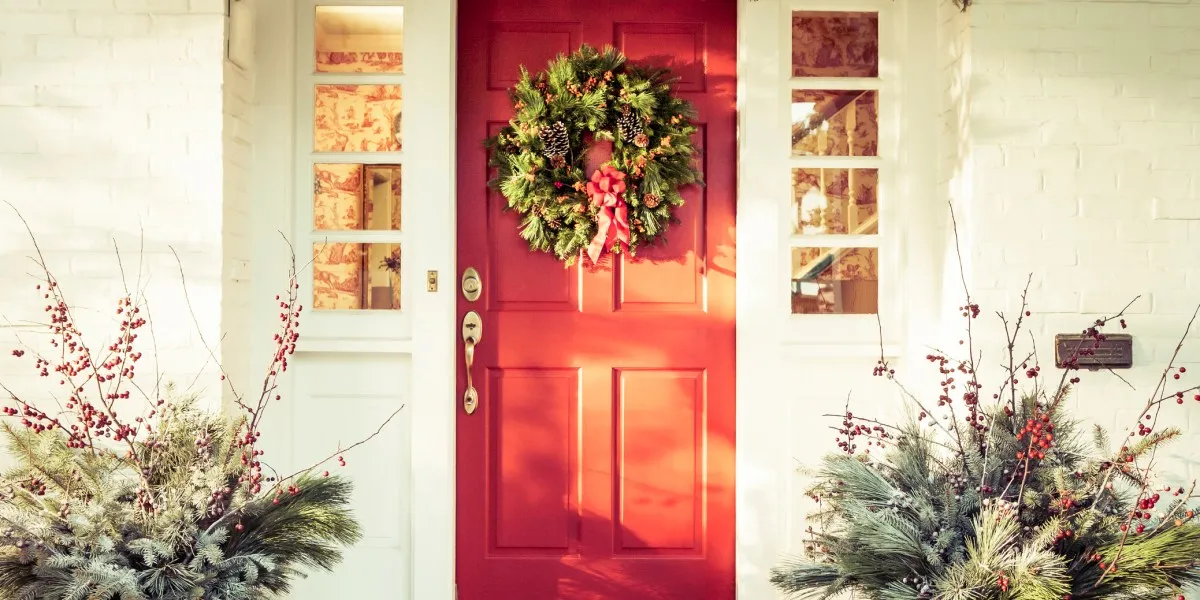 Fresh, Mail-Order Holiday Wreaths Are the Easiest Way to Decorate Your Front Door (Plus, They're Stunning) - Sunset Magazine