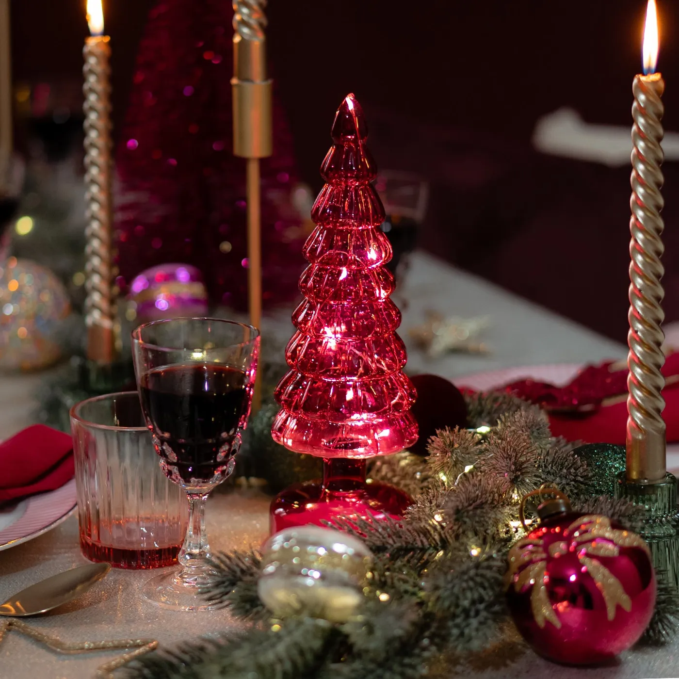 Fuchsia glass LED mini Christmas tree battery-operated